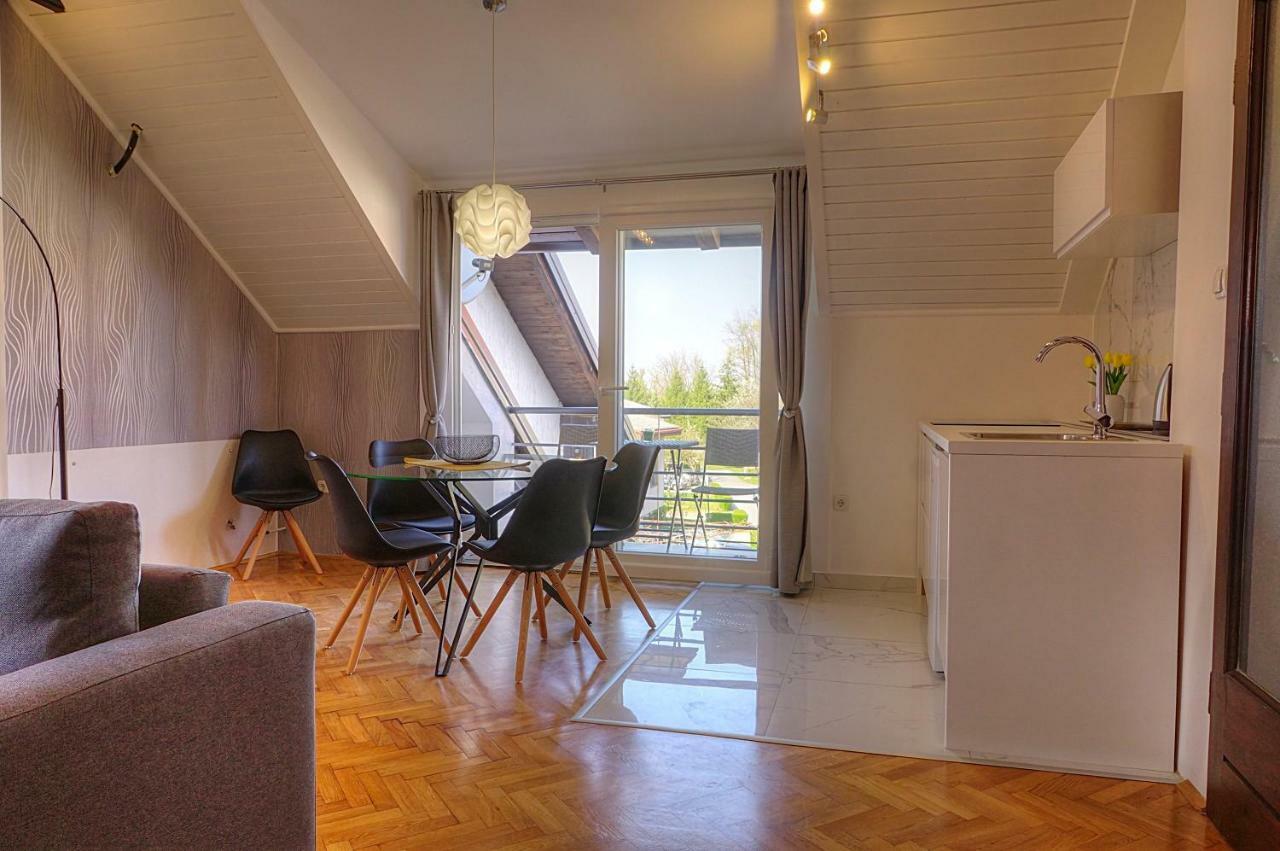 Apartman Studio Sonas 3 With Free Private Parking Karlovac Exterior foto