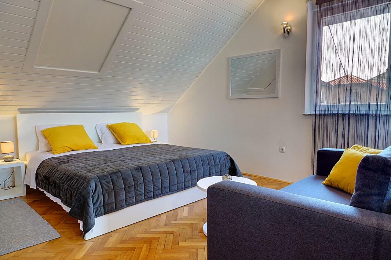 Apartman Studio Sonas 3 With Free Private Parking Karlovac Exterior foto