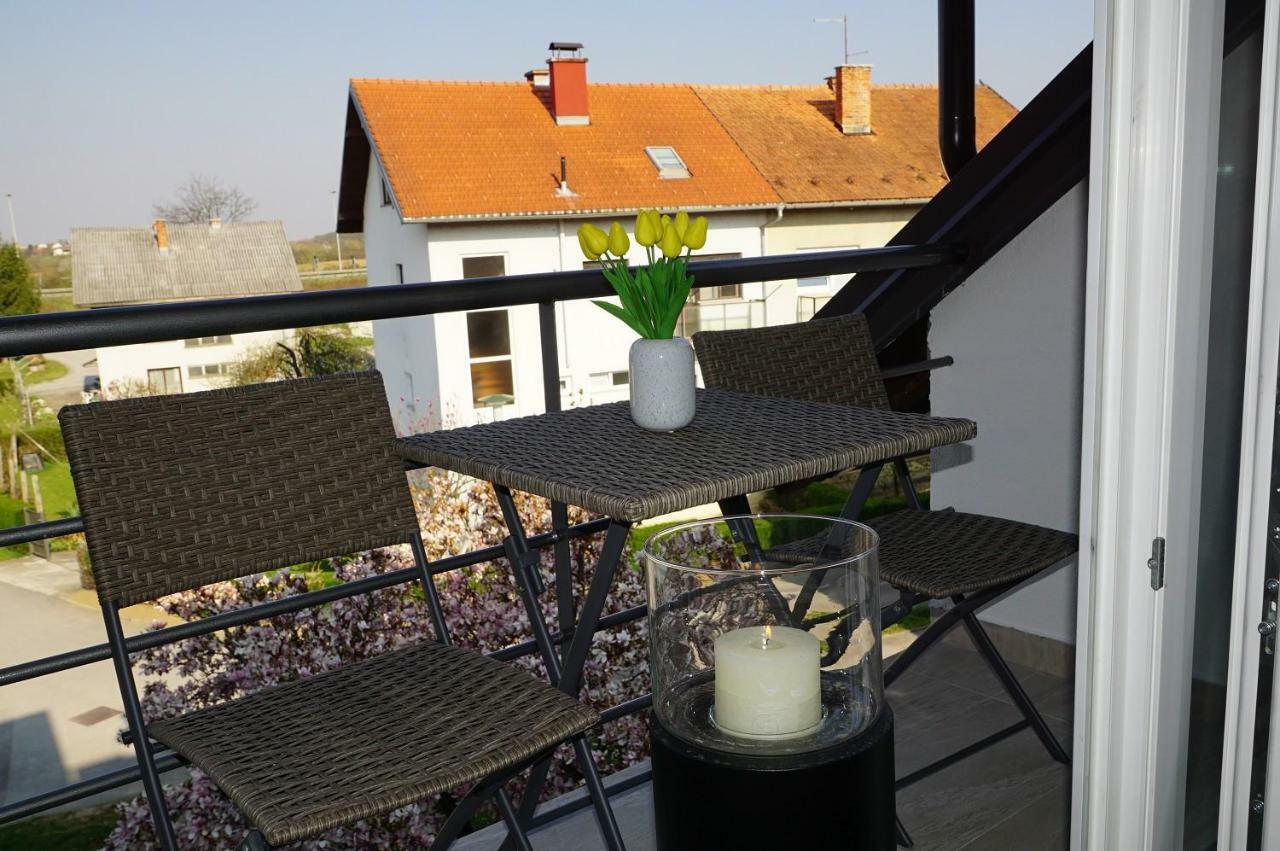 Apartman Studio Sonas 3 With Free Private Parking Karlovac Exterior foto