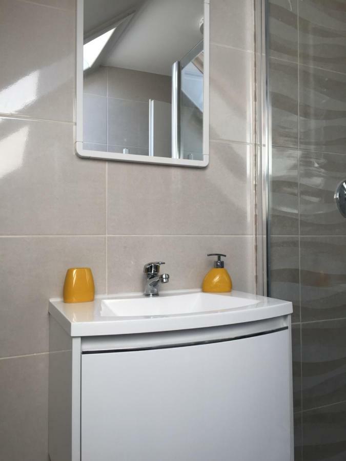 Apartman Studio Sonas 3 With Free Private Parking Karlovac Exterior foto