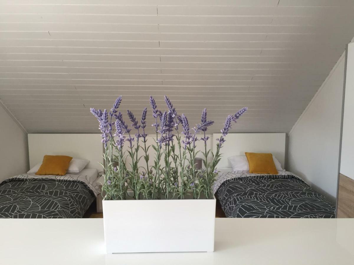 Apartman Studio Sonas 3 With Free Private Parking Karlovac Exterior foto