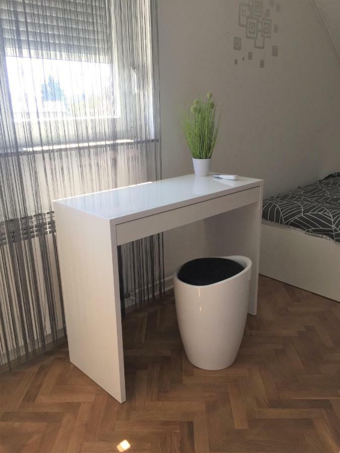 Apartman Studio Sonas 3 With Free Private Parking Karlovac Exterior foto