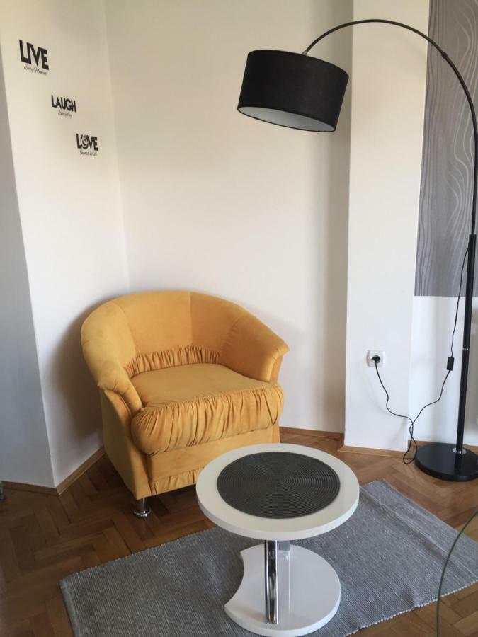 Apartman Studio Sonas 3 With Free Private Parking Karlovac Exterior foto