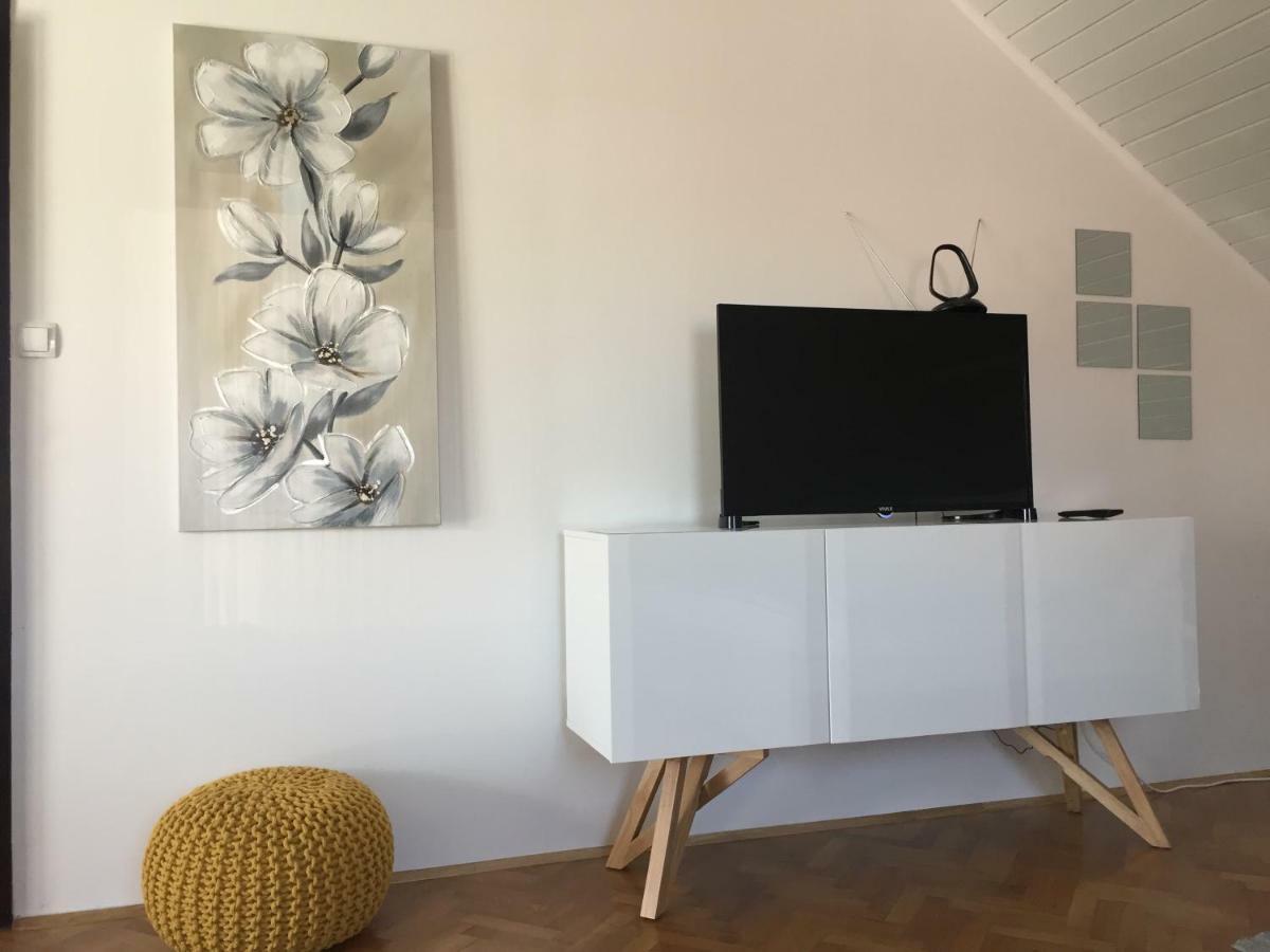 Apartman Studio Sonas 3 With Free Private Parking Karlovac Exterior foto